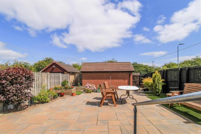 3 bed Detached Bungalow for sale Image 11