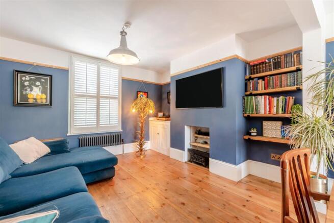 8701108-interior20.jpg