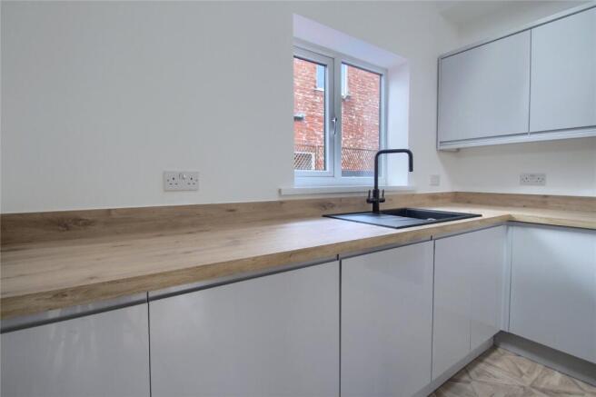 4 bed Semi-Detached for sale Image 9