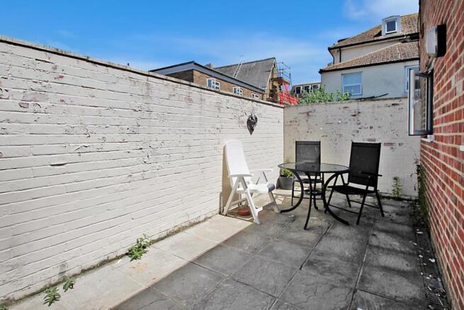 Private Courtyard Ga