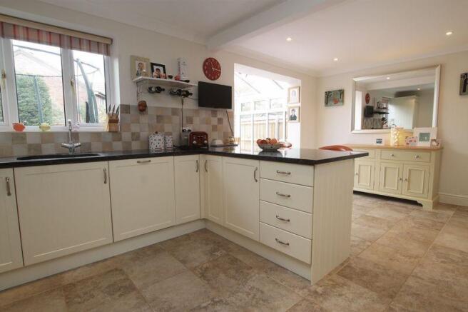 Kitchen/ Dinin...