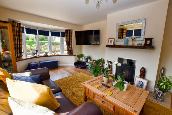 Lounge 3