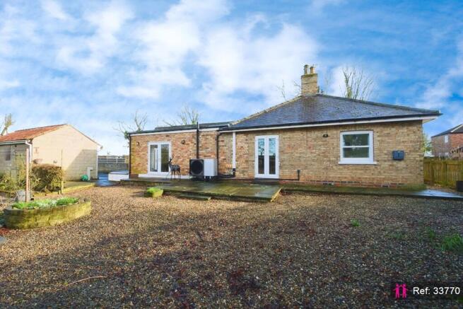 3 bed Detached Bungalow for sale Image 9