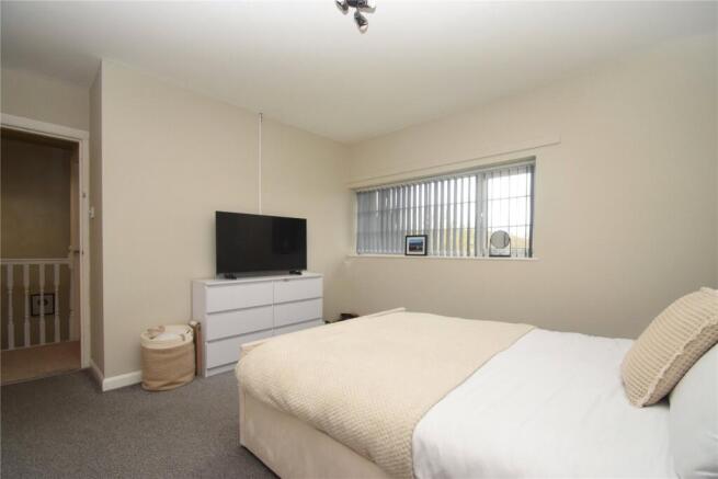 3 bed Terraced for sale Image 12