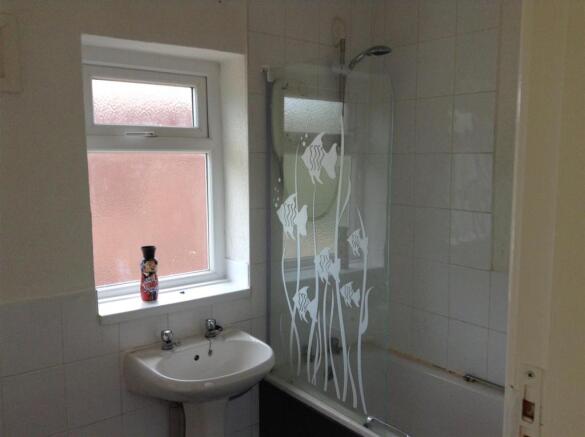lawson bathroom.jpg