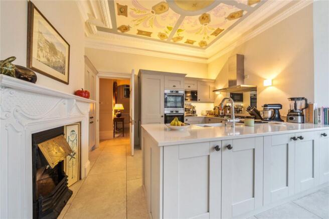 2 bed Apartment for sale Image 5