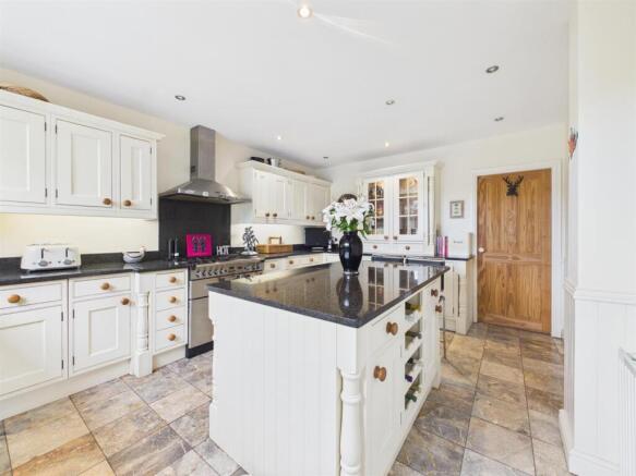 BREAKFAST KITCHEN
