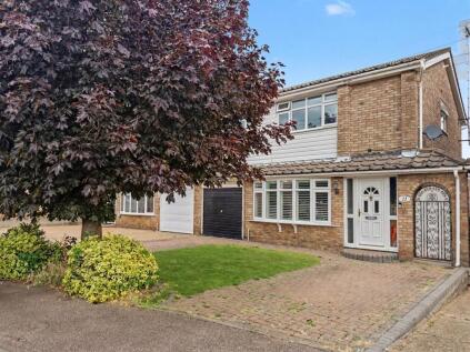 Warwick Gardens, Rayleigh, SS6