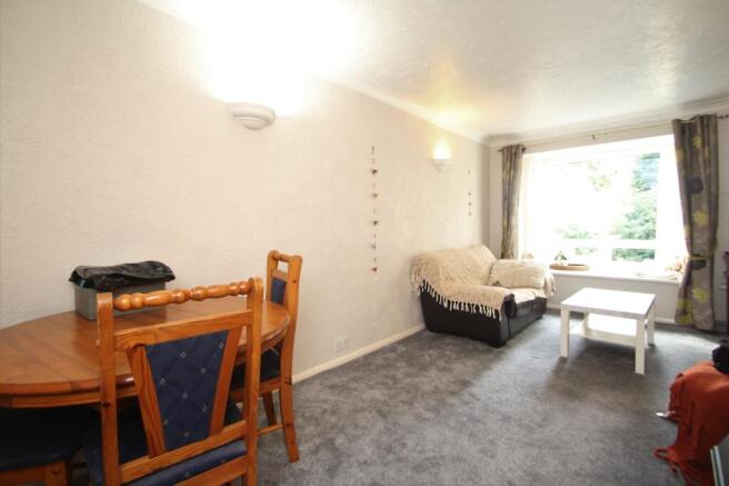 1 bed Flat to rent Image 4