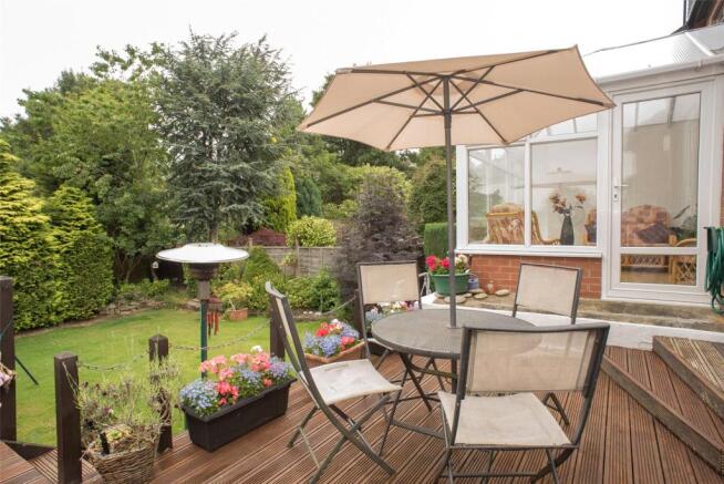 Rear Decked Area