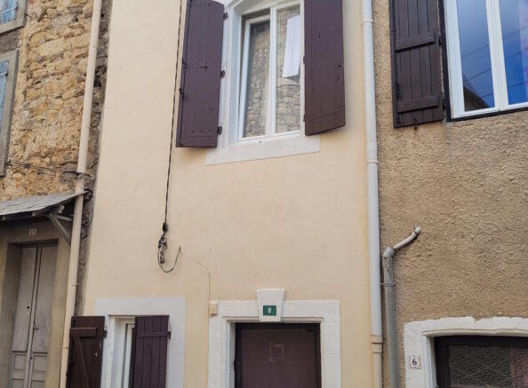 Photo 1
