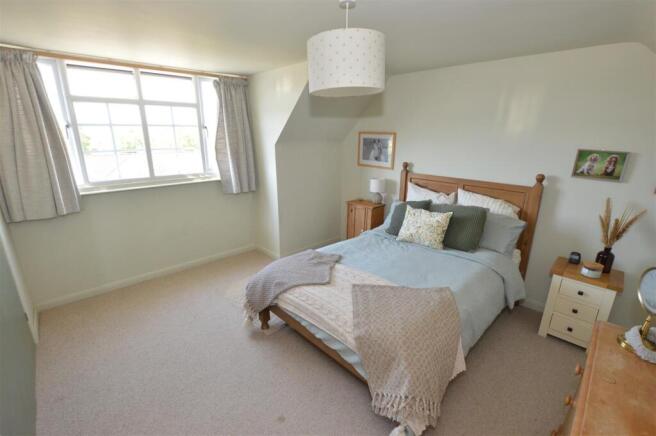 2 bed Detached to rent Image 8