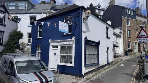 Princes Square, West Looe