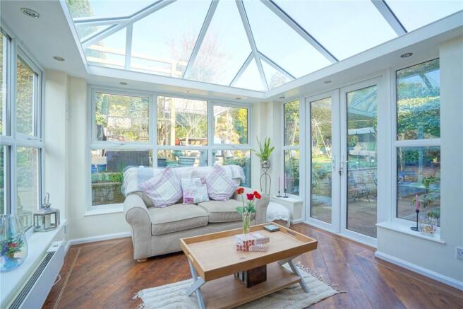 4 bed Detached for sale Image 6