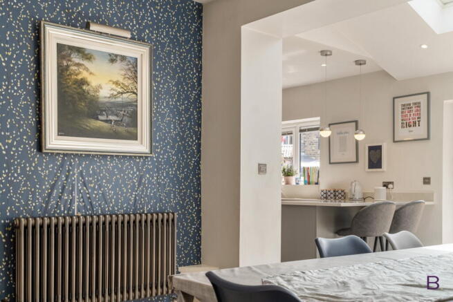 4 bed Semi-Detached for sale Image 8