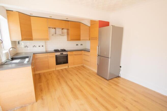 3 bed Semi-Detached for sale Image 5
