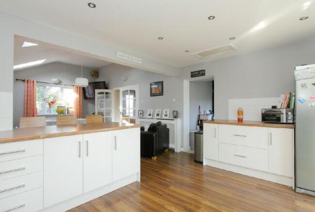 Kitchen/Dining Room