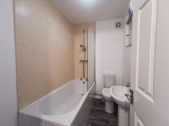 2 bed Flat to rent Image 7