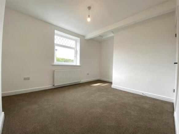 2 bed Terraced for sale Image 12