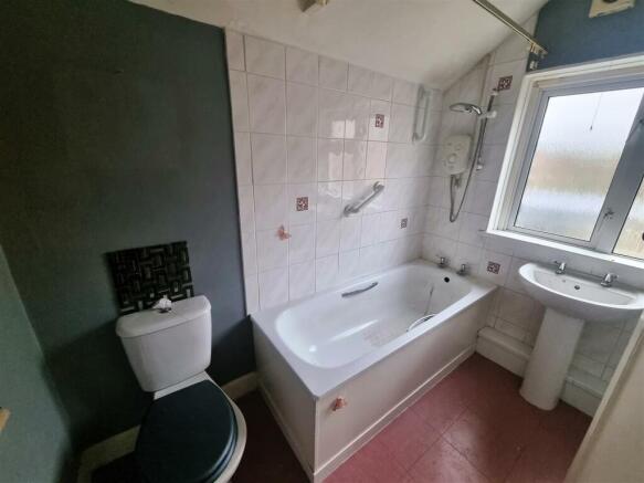 41 Portman Road - Bathroom.jpg