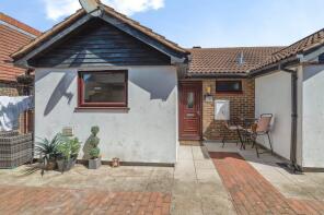 26, The Pantiles, Billericay CM12 0UA
