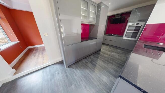 3 bed Terraced for sale Image 6