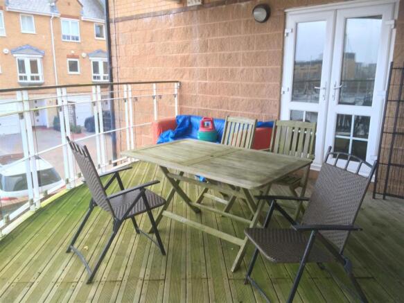 balcony4.jpg