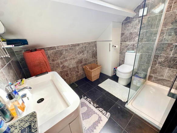 2 bed Semi-Detached Bungalow for sale Image 12