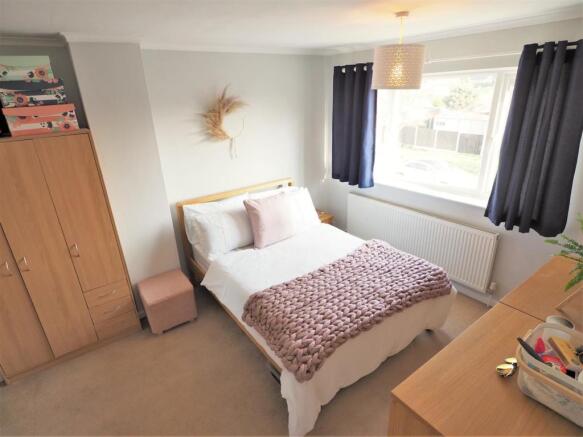 Master Bedroom 852