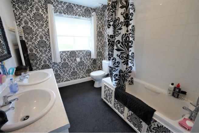 Master En-suite