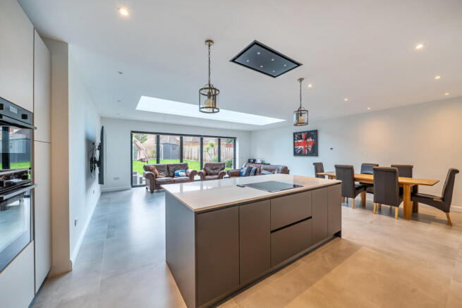 1408623-19-698f27...