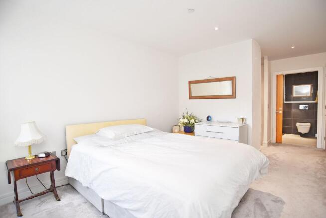 2 bed Apartment for sale Image 6