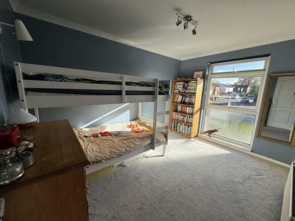 18 - Bedroom 2.jpg