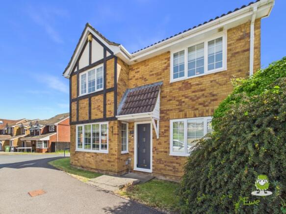 EweMove Estate Agents Basingstoke - Lyndhurst Driv
