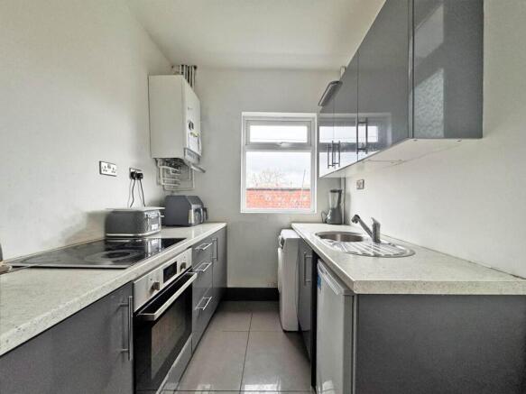 2 bed Terraced for sale Image 6