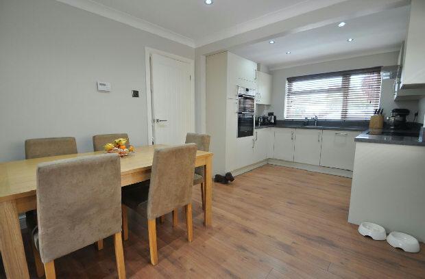 KITCHEN/DINING ROOM+
