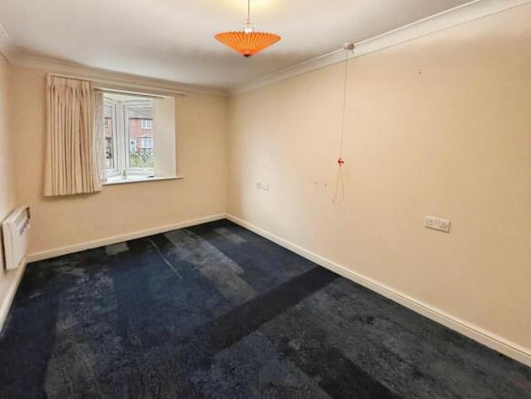 2 bed Apartment for sale Image 5