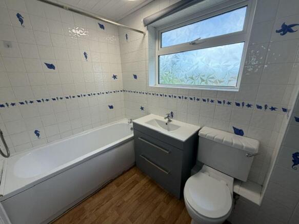 3 bed Terraced to rent Image 7