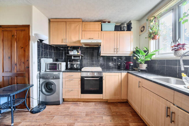 1-bed flat on Charles Road, West Ealing, London, W13, £300,000