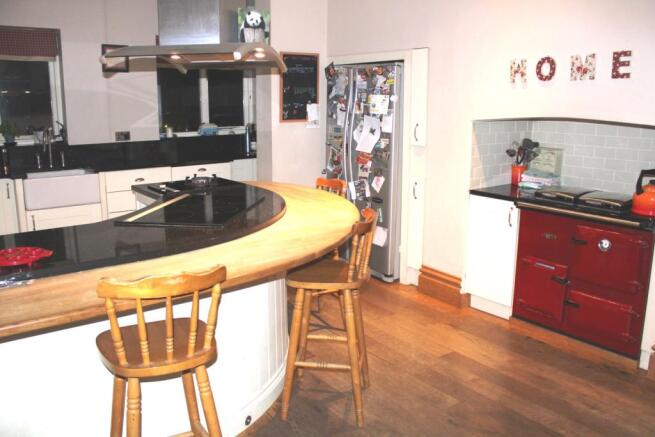 Kitchen with breakfa