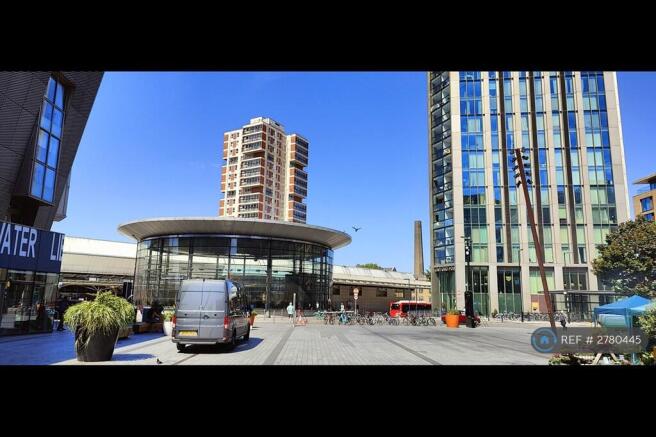 Canada Water Underground Station
