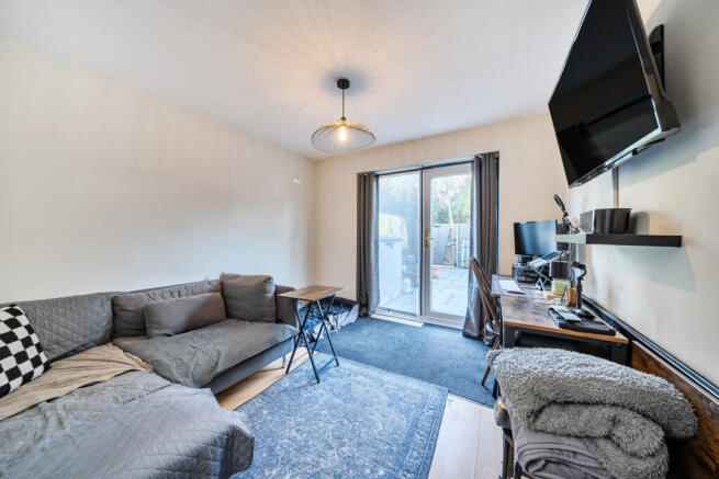 1425582-6-69b98e2...