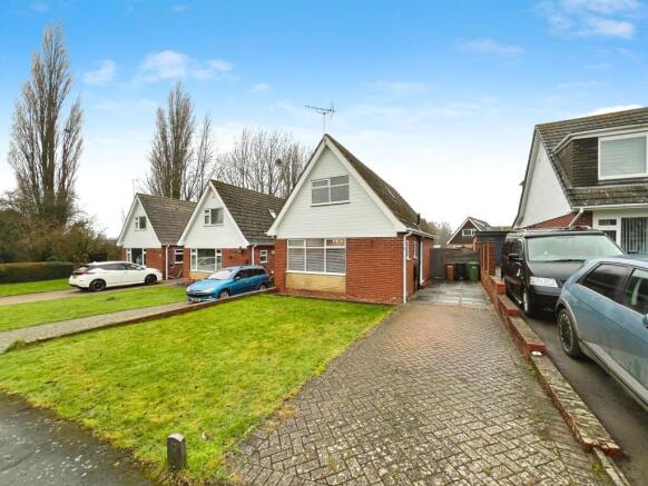 2-bed detached on Chestnut Close, Bottesford, NG13, £260,000