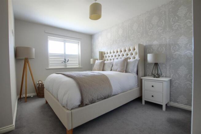 4 bed Detached for sale Image 12