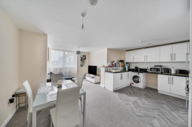 1358318-11-68d3c9...