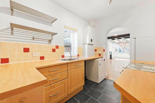 05-4037JHPropWpen - 5 Provincial Terrace - 15-medi