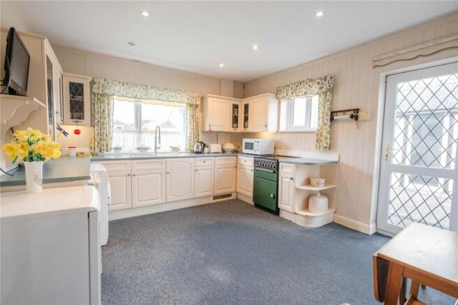 Kitchen (2)