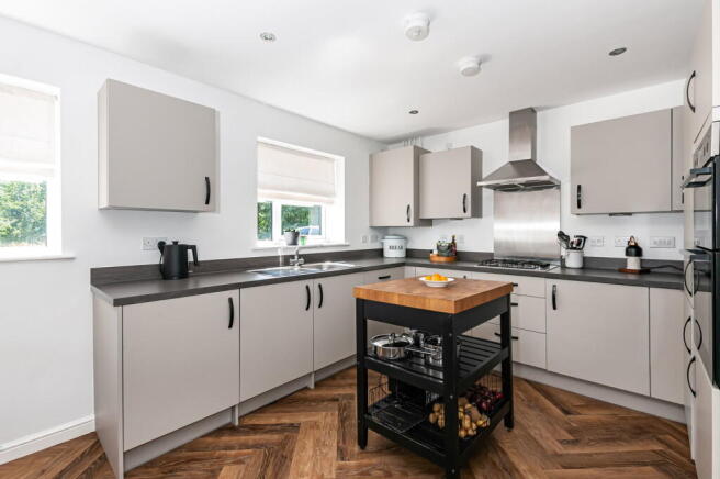 3 bed Semi-Detached for sale Image 12