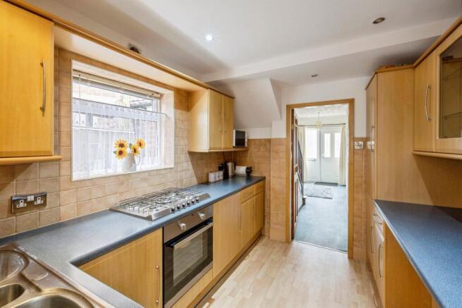 3 bed Semi-Detached for sale Image 4
