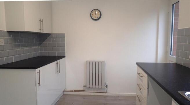 Kitchen 3.JPG